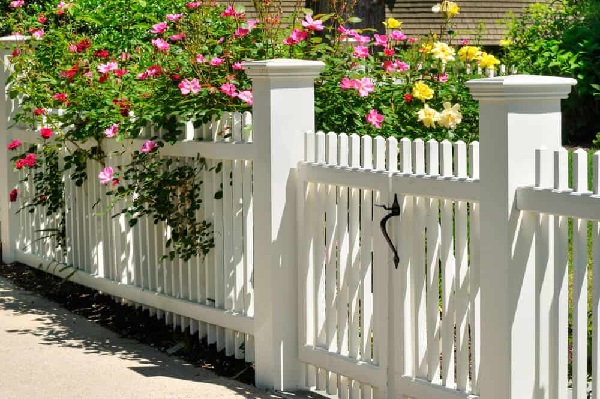 Fencing 101: A Comprehensive Guide to Fence Installation